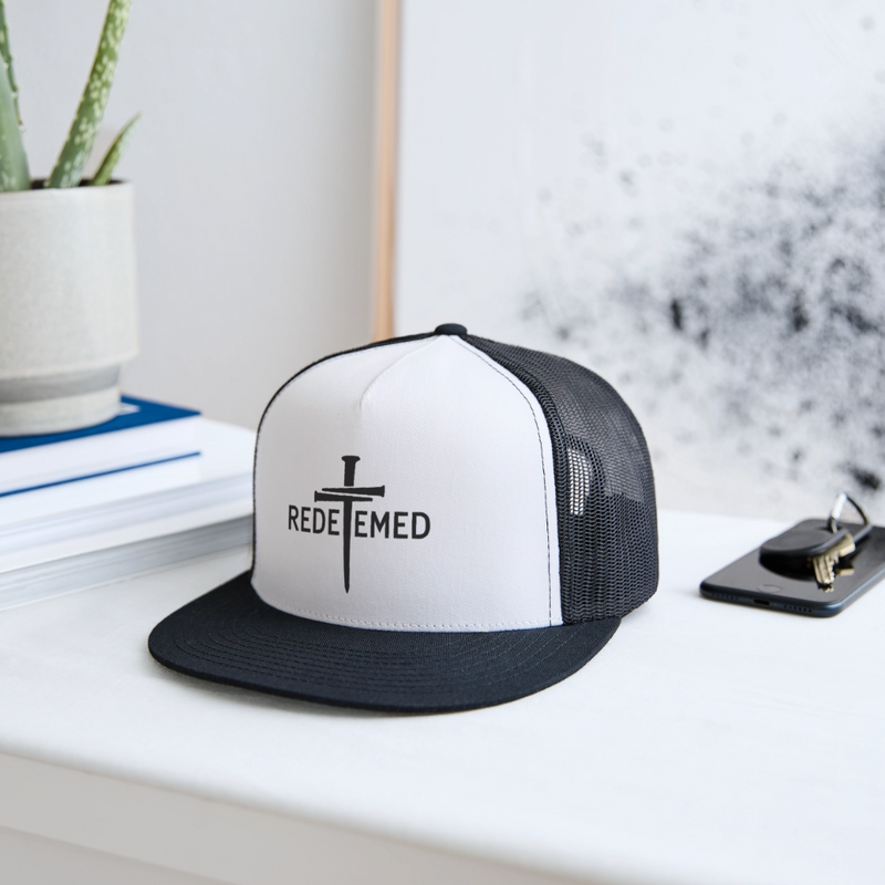 Christian Redeemed Trucker Hat - white/black